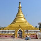 Die Myanmar Golden Monastery im Friedenspark von Lumbini