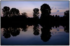 Die Nacht beginnt, Stille legt sich über den See