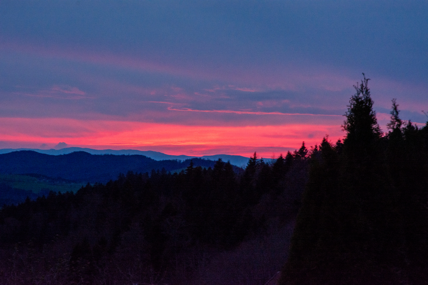 Die Nacht bricht über St. Märgen ein