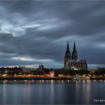 die Nacht kommt am Dom zu Kölle ....