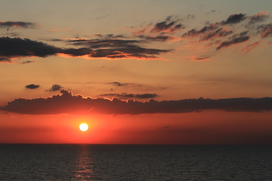 Die Nacht kommt über die Ostsee