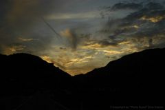 Die Nacht senkt sich über die Alpen, Österreich