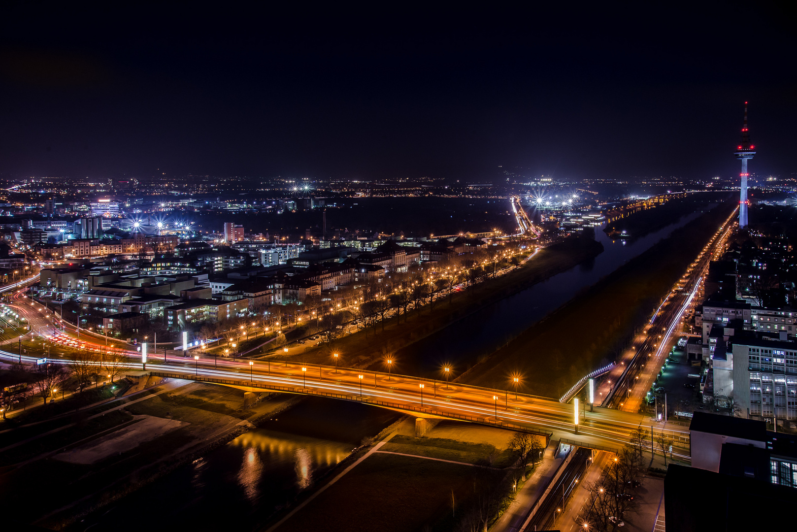 Die Nacht über Mannheim (1)