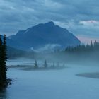 Die Nacht zieht auf über Jasper, Alberta, Canada