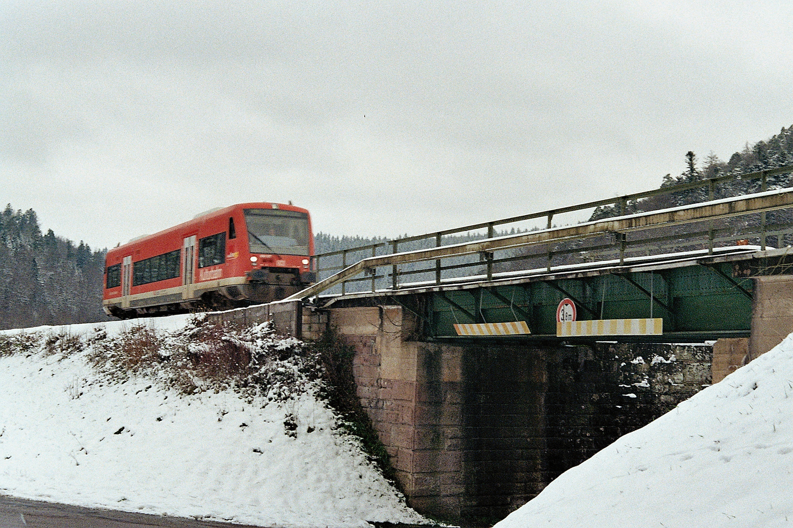 die Nagoldtalbahn bei winterlichem Wetter (4)