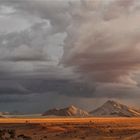 ...die Namib im Gewitter