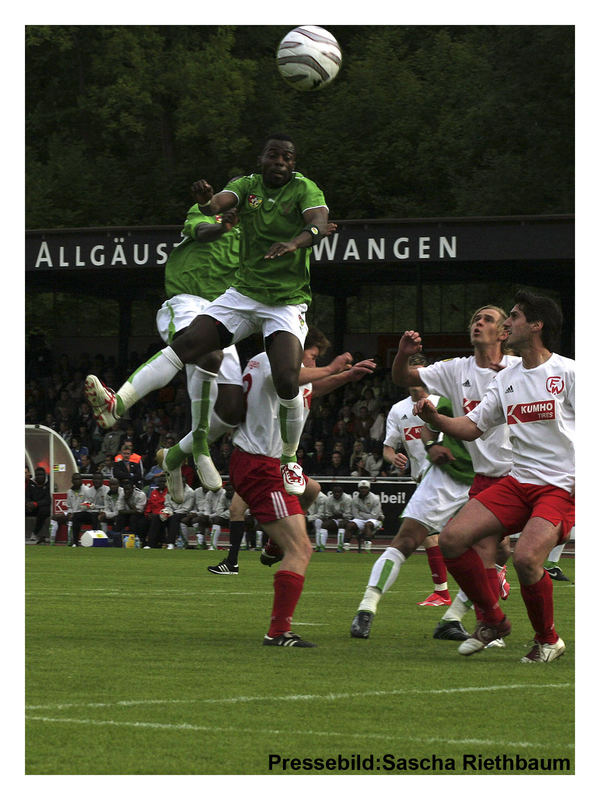 Die Nationalmannschaft von Togo spielt gegen Wangen im Allgäu