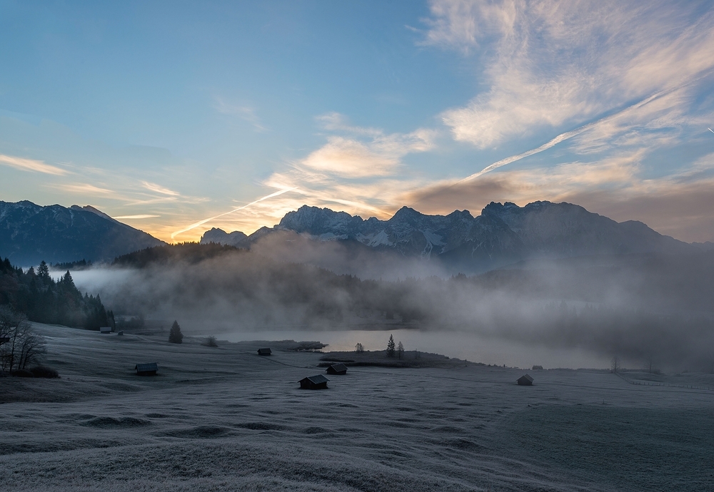 die Nebel schleichen