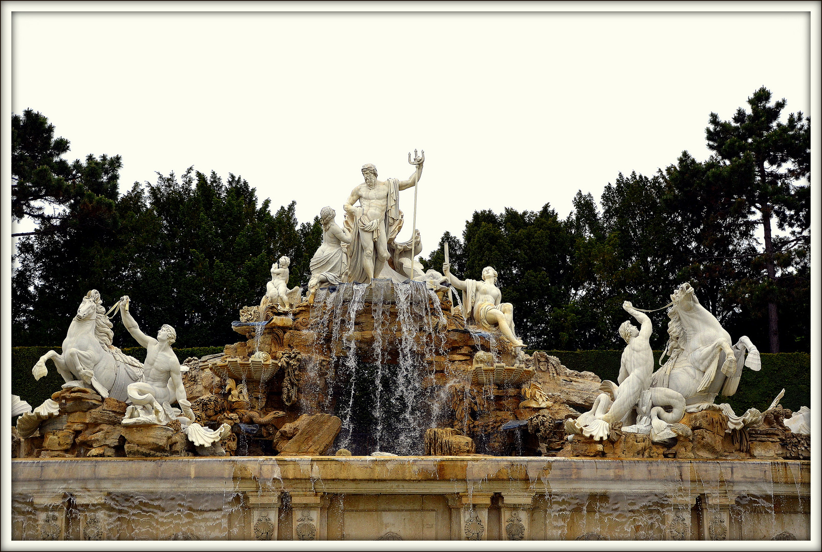 ...Die Neptungruppe...Schloss Schönbrunn...