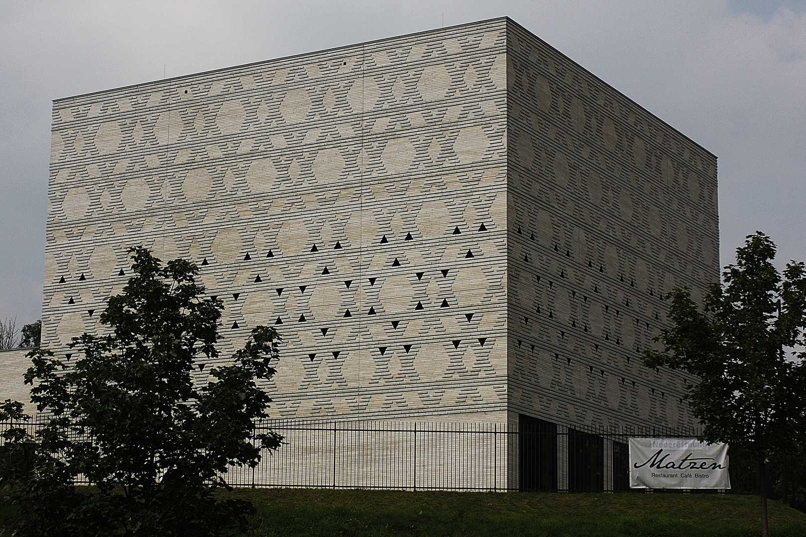 Die neue Bochumer Synagoge -->