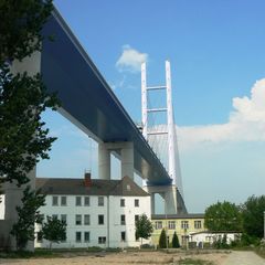 die neue Brücke