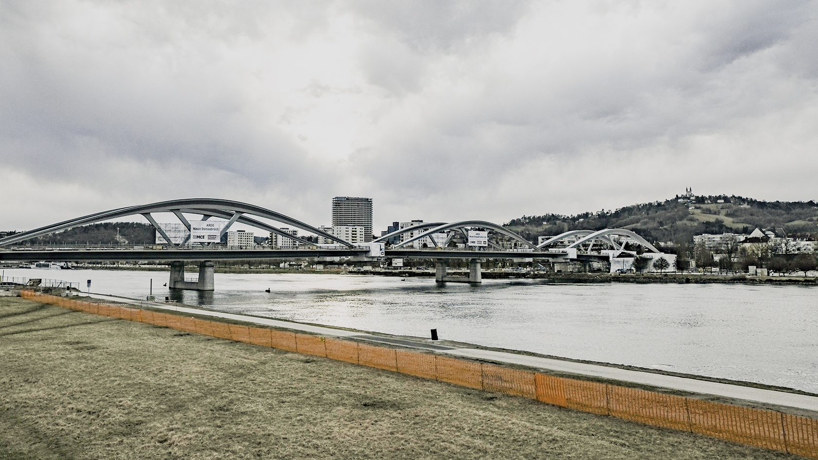 DIE NEUE BRÜCKE IN LINZ-1192