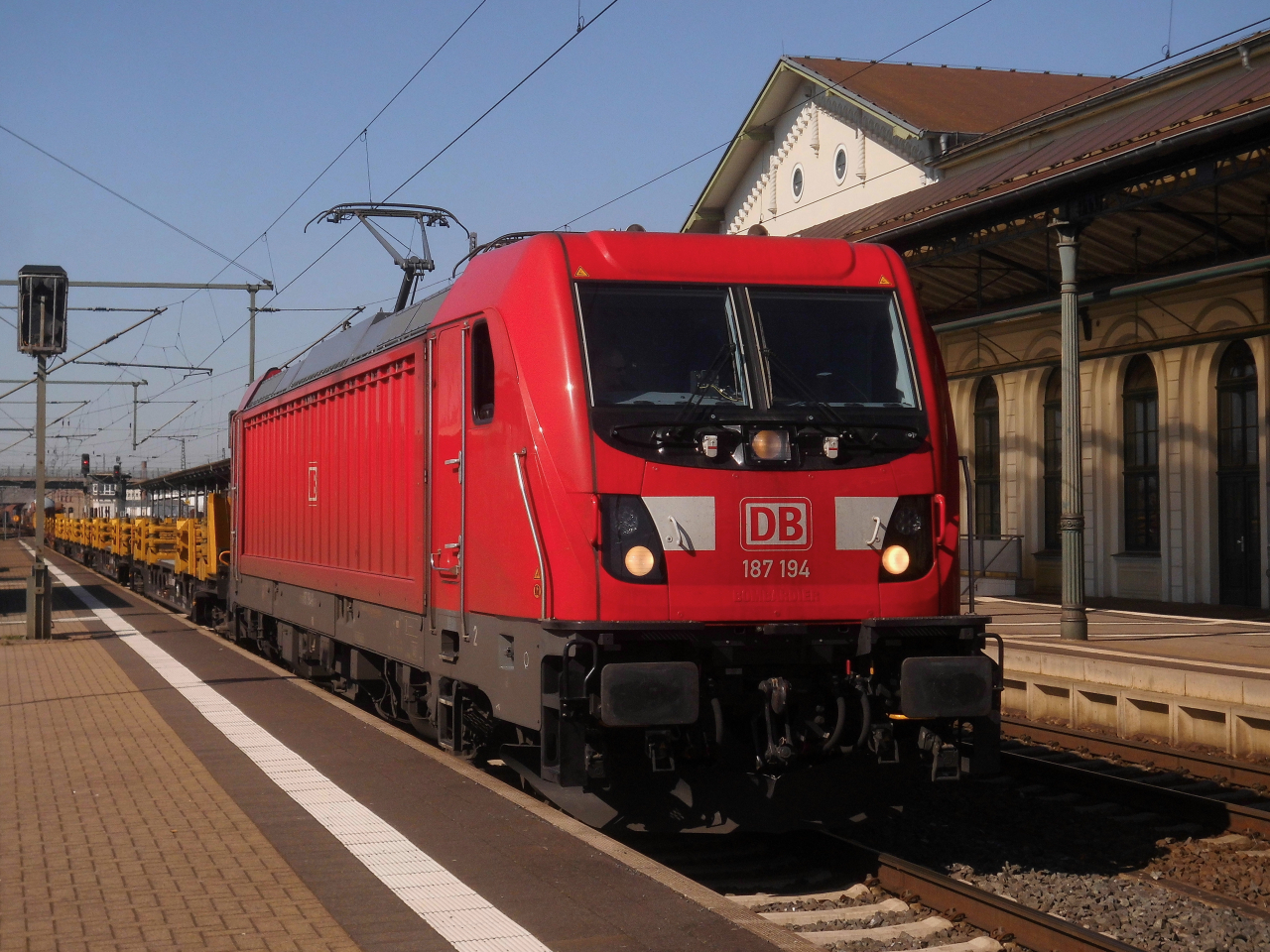Die neue DB Güterzuglok in Nordhausen.