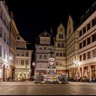 Die Neue Frankfurter Altstadt mit dem historischen Denkmal