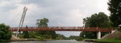 Die neue Fußgänger- und Radfahrerbrücke...