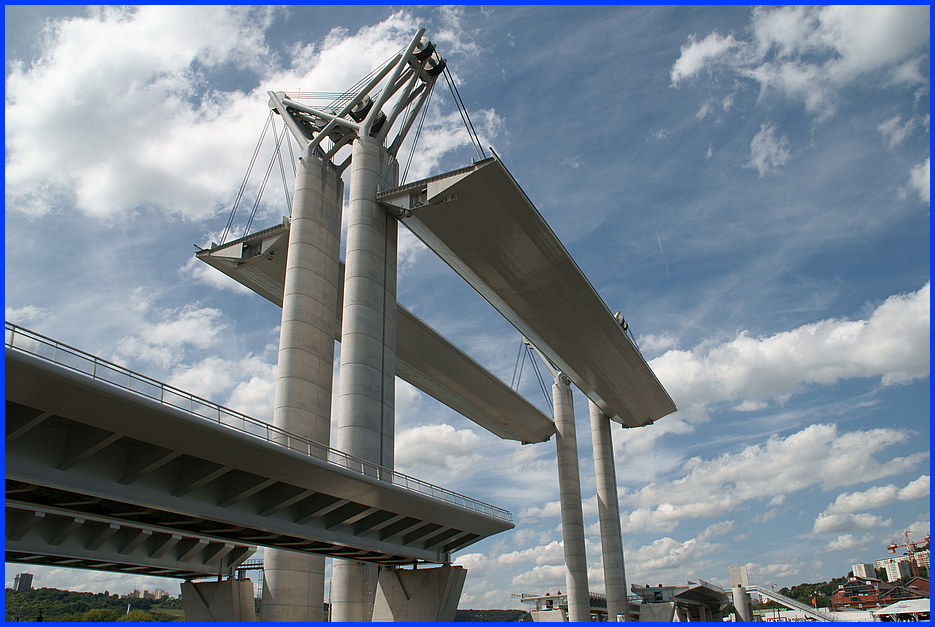 die neue Gustave-Flaubert-Brücke in Rouen