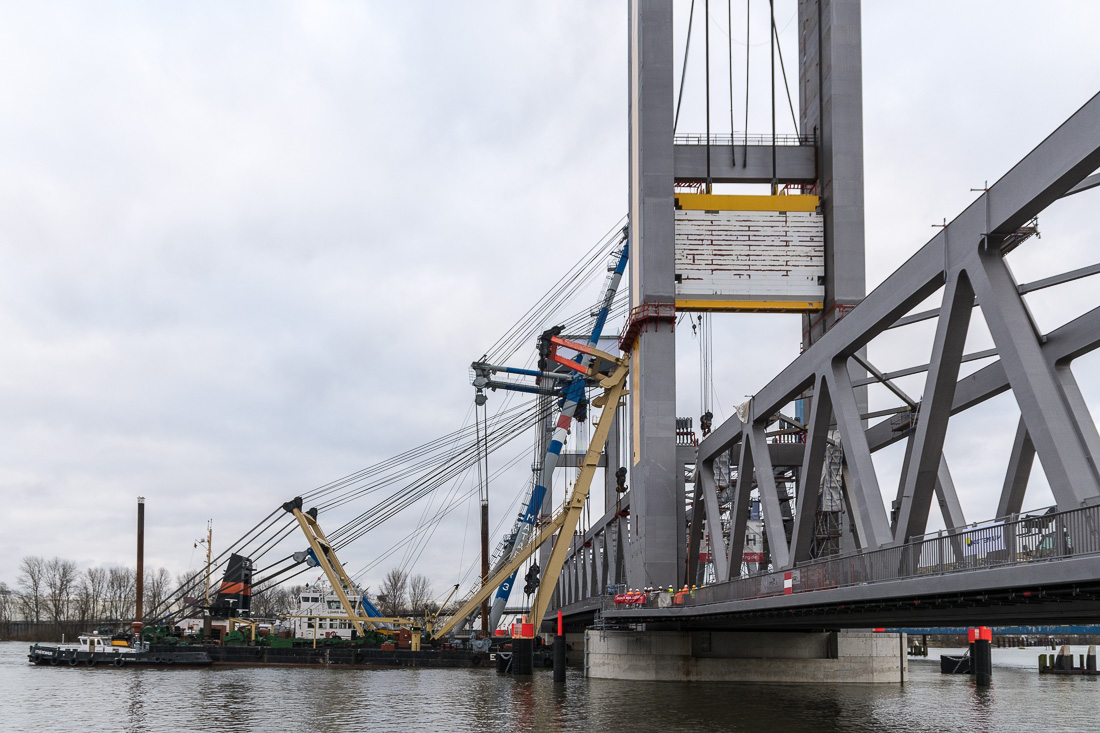 die neue Kattwykbrücke