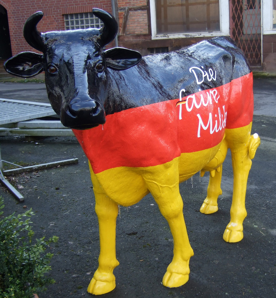 "Die neue Protest Kuh unserer Landwirte- in den Nationalfarben"