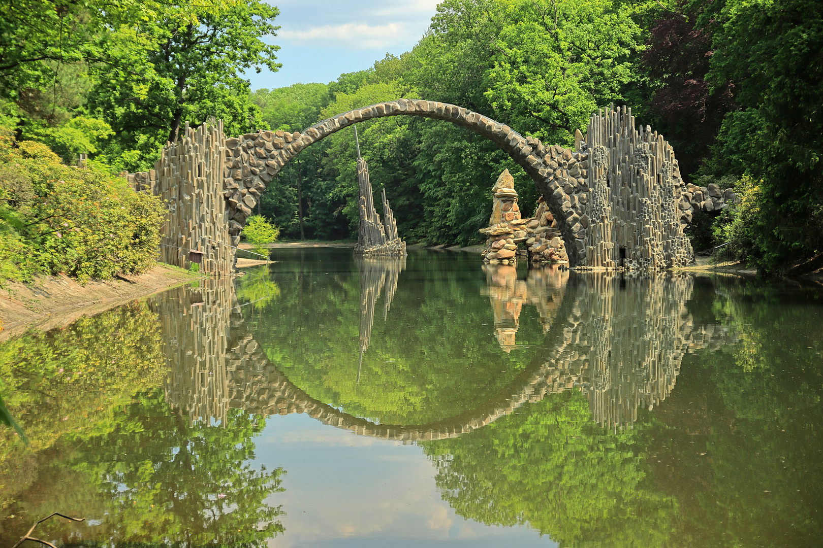 ...die (neue) Rakotzbrücke...