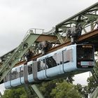 Die neue Schwebebahn 02 als Fahrschule in Wuppertal Barmen.