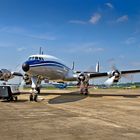 Die neue Super Constellation mit laufenden Motoren