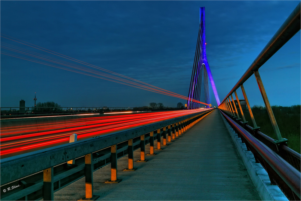 Die neue Weseler-Rheinbrücke