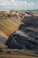 die neuen Bergformationen beim Aufschütten in Gazweiler