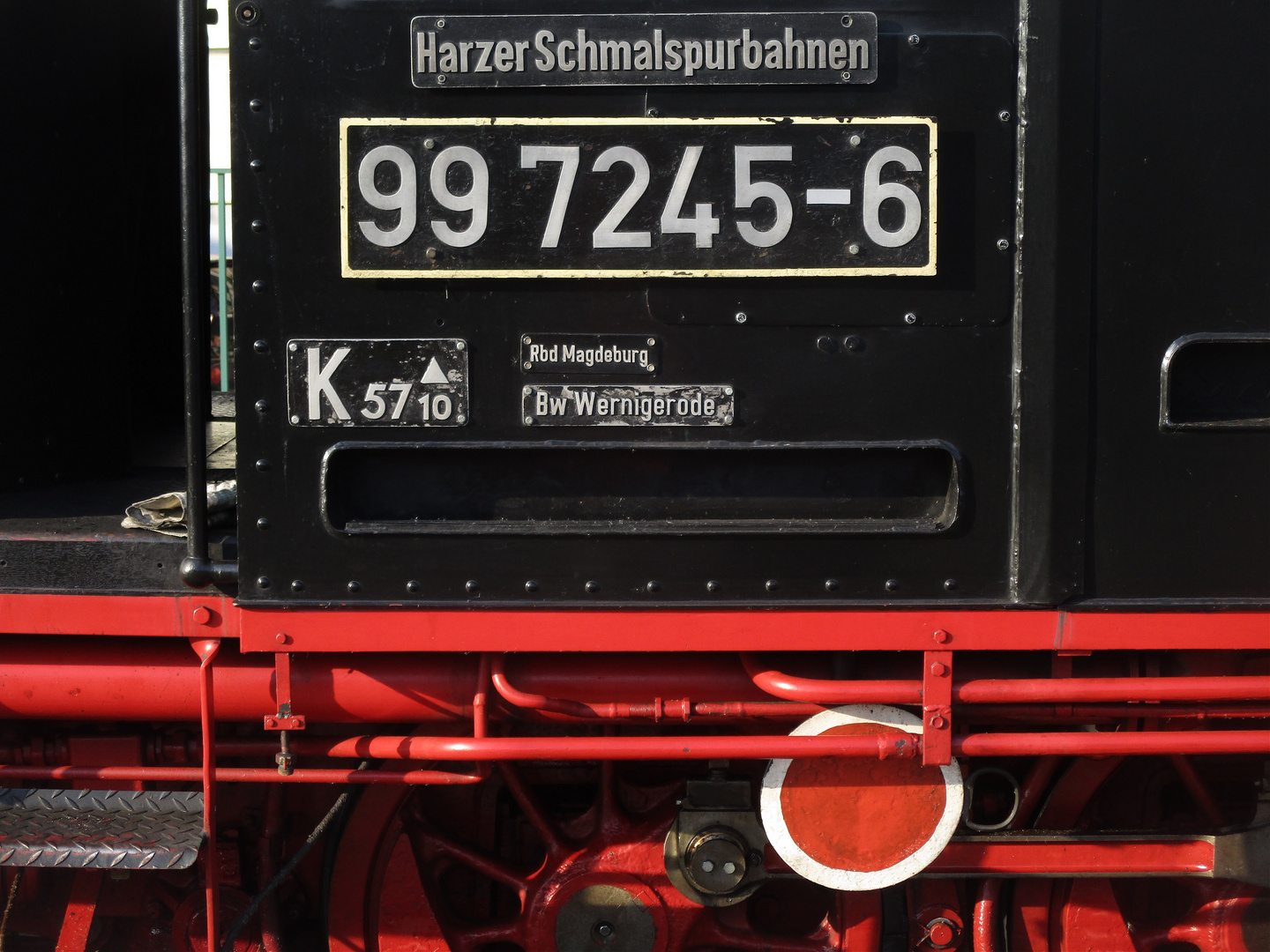 Die Nordhäuser Stammlok 99 7245-6 in Eisfelder Talmühle und Nordhausen 2.