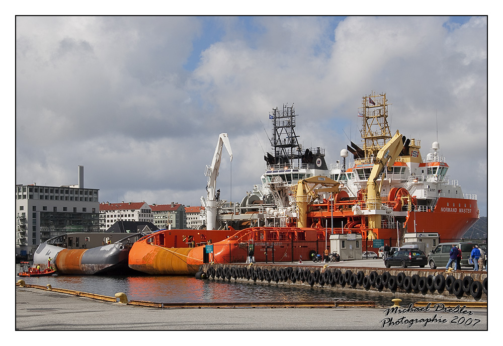 Die "Normand Master" im Hafen von Bergen