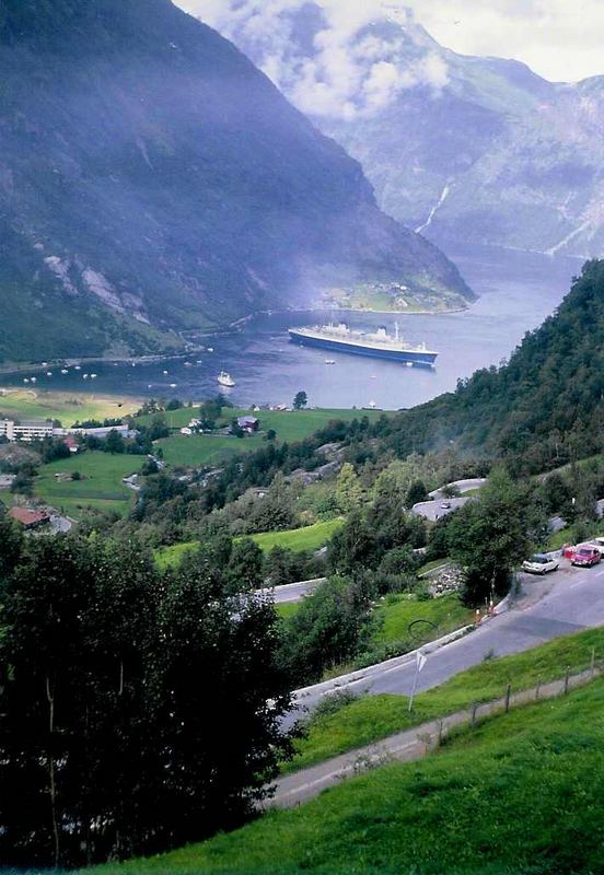 Die Norway, ex-France in Geiranger (3)