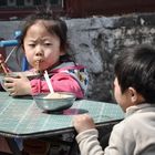 Die Nudelsuppenesserin - China Pingyao