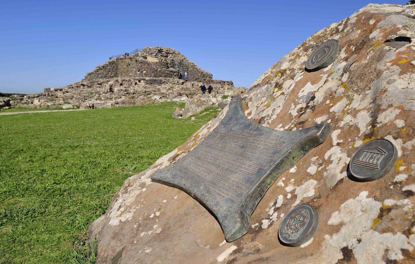 Die Nuraghe Su Nuraxi gehört zum Weltkulturerbe Foto & Bild europe