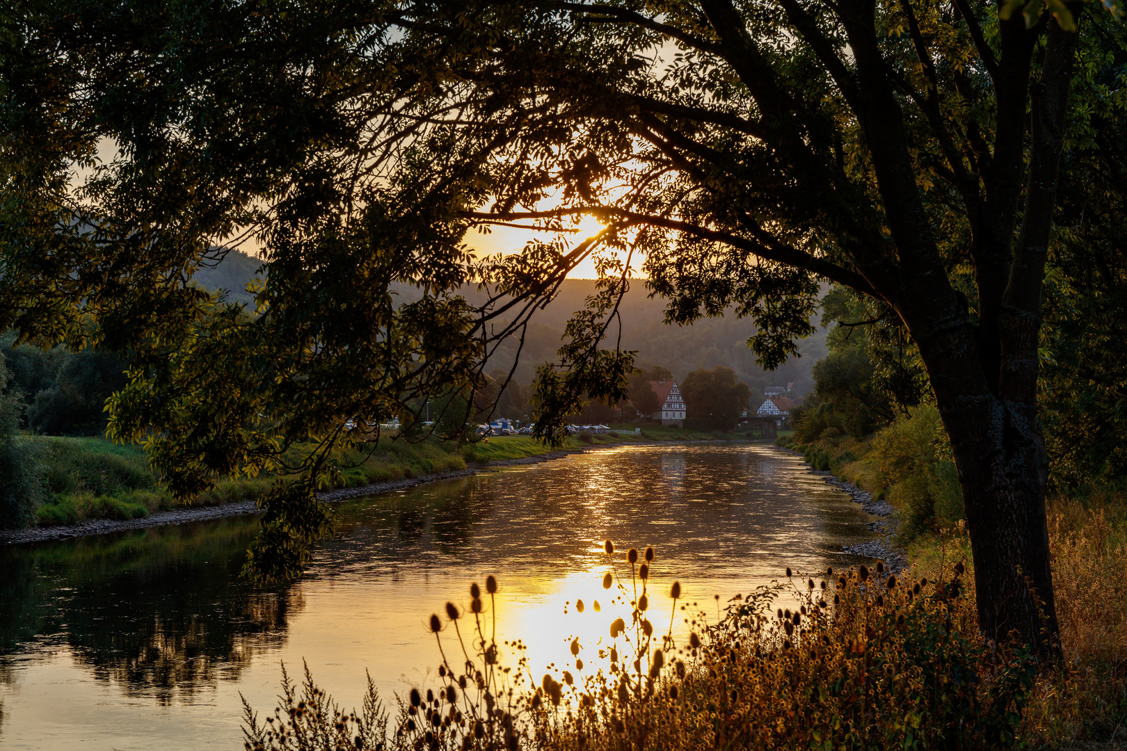 Die Oberweser im Abendlicht