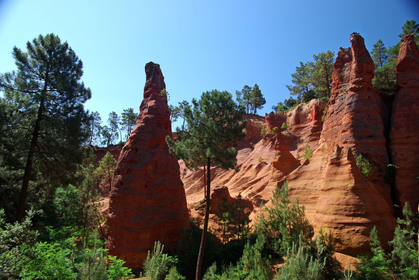 Die Ockerfelsen von Roussillon