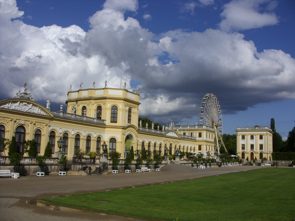 Die Orangerie hat Orangen- und Zitronenbäume