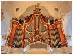 Die Orgel im Hamburger MICHEL ......... 