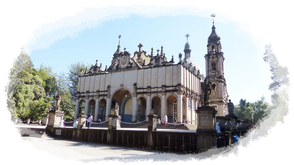 Die orthodoxe Krönungskirche von König Haile Selassie.............