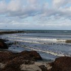 Die Ostsee stürmisch, dann gibt es viel Tang am Ufer.