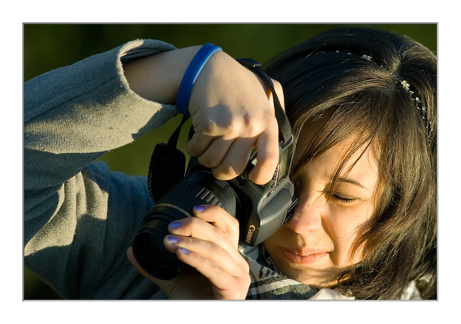 Die perfekte Kamerahaltung, oder: Ungewöhnliche Fotos erfordern ungewöhnliche Maßnahmen