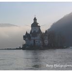 Die Pfalz bei Kaub im Nebel