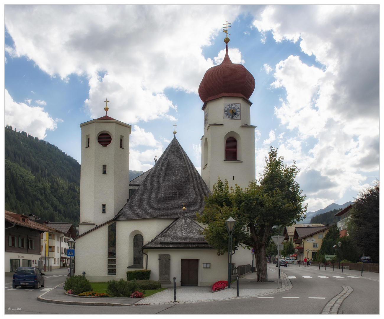 Die Pfarrkirche Mariahilf... 