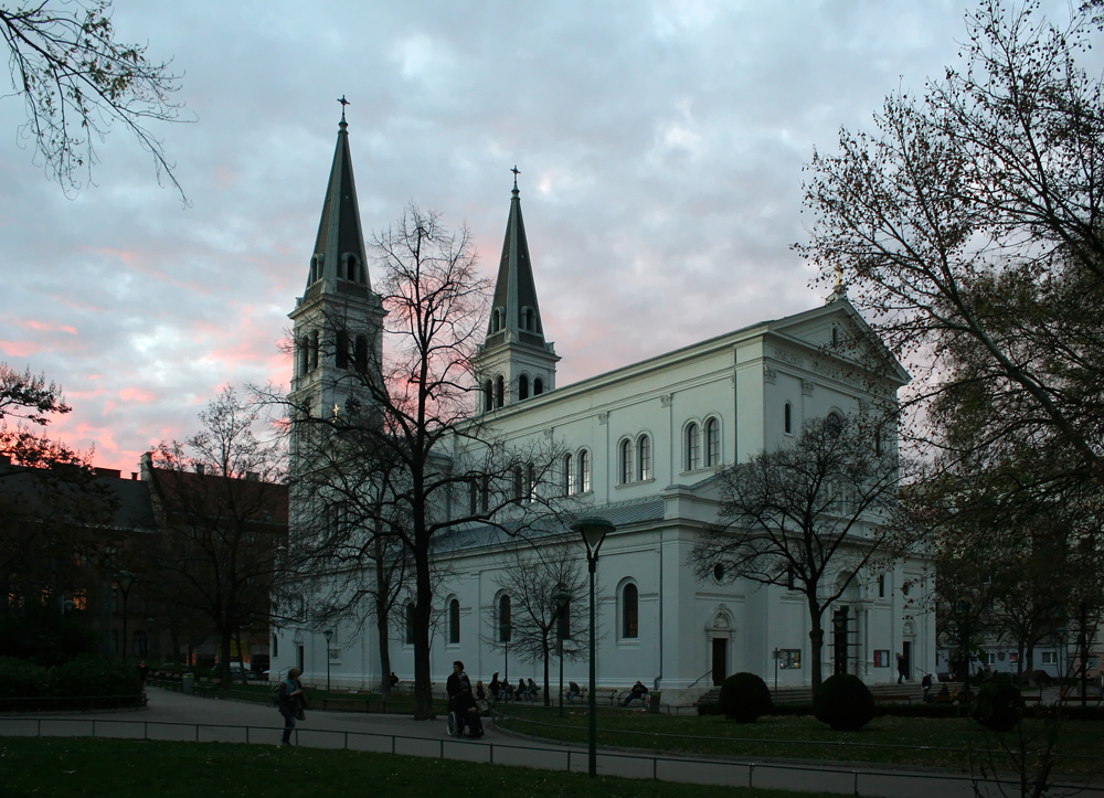 Die Pfarrkirche St. Johann Evangelist