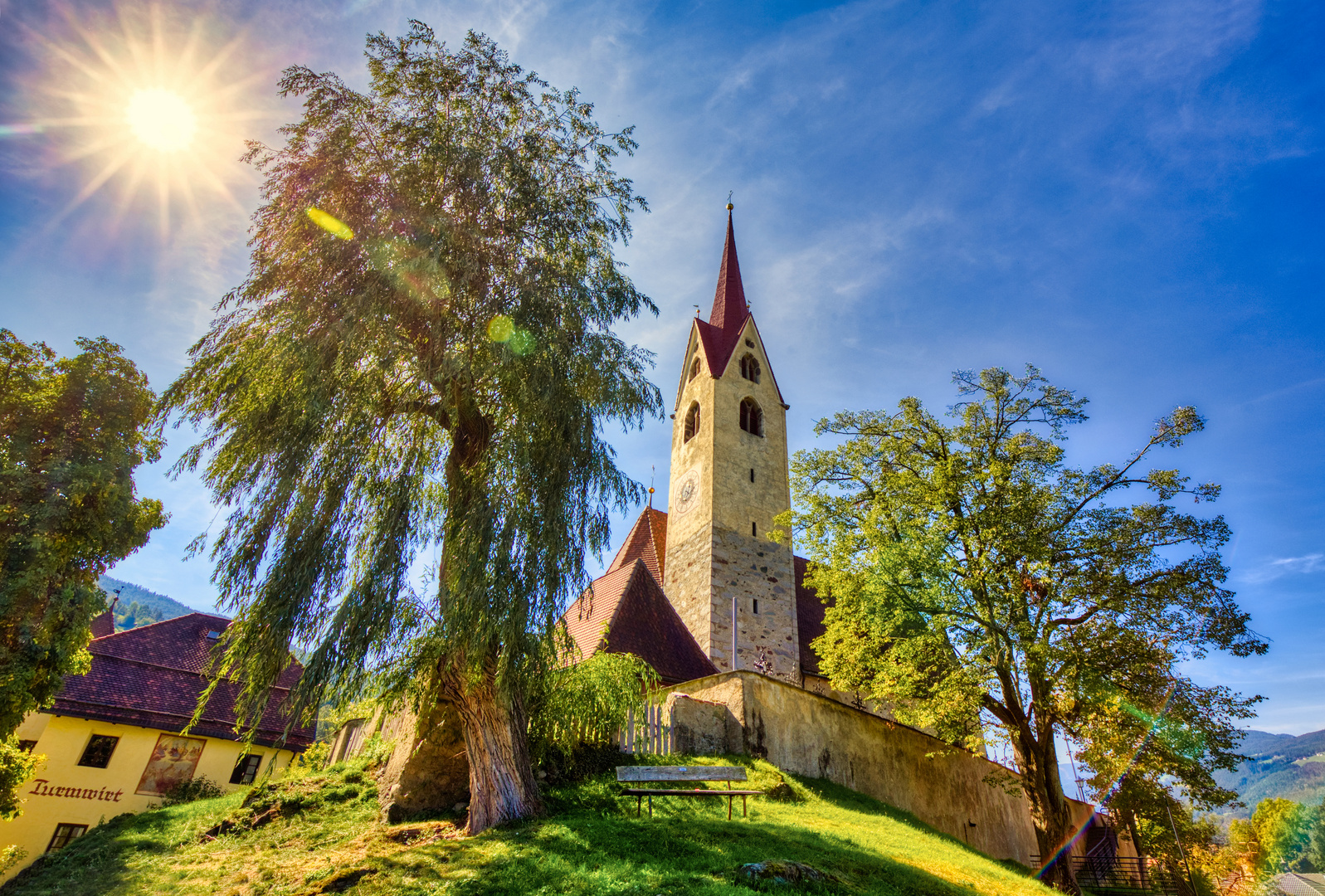 die Pfarrkirche zum Hl. Martin in Gufidaun im Eisacktal ..