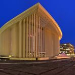 Die Philharmonie während der blauen Stunde - Bilder unserer Hauptstadt 10