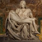 DIE PIETA MICHELANGELOS