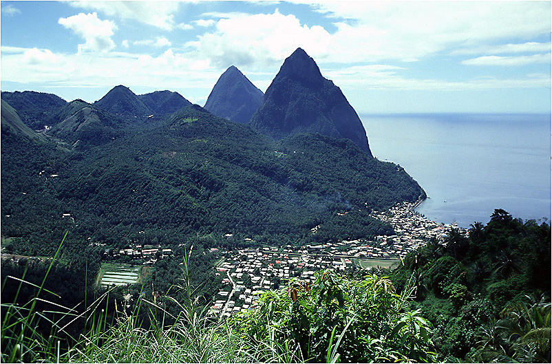 Die Pitons von St. Lucia