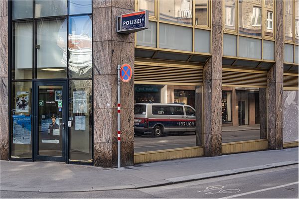 Die Polizei, dein Freund und Helfer.....