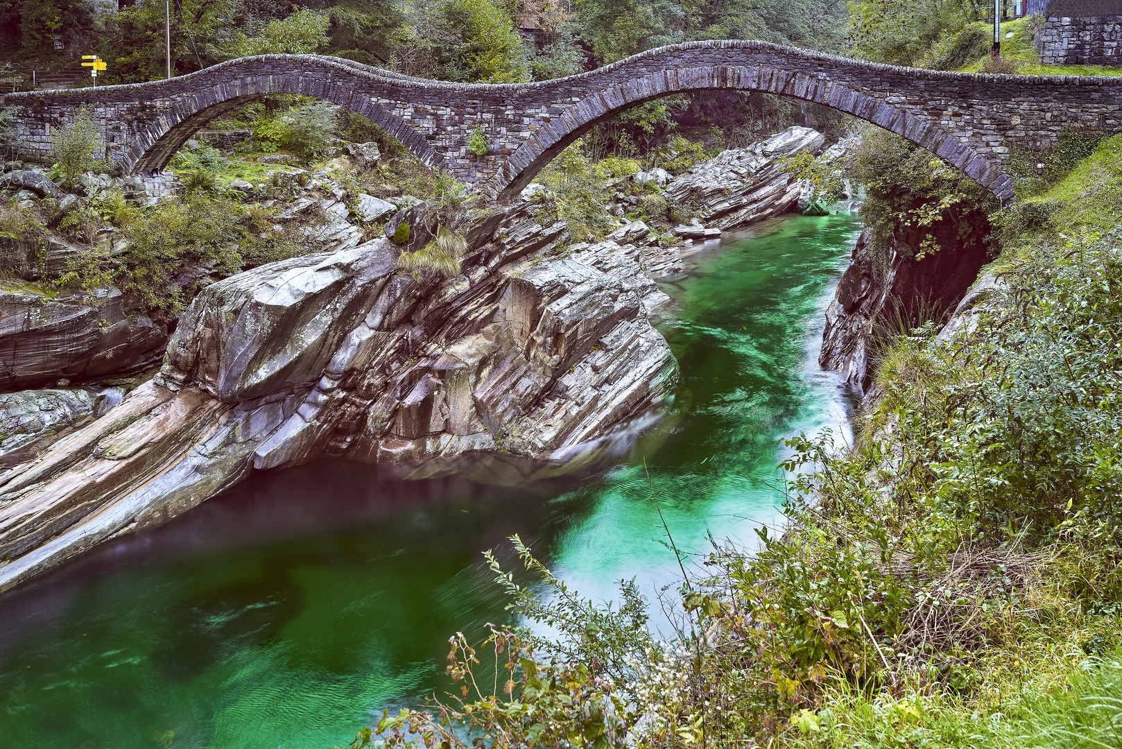 Die "Ponte dei Salti" im Verzasca-Tal/Tessin/Ch