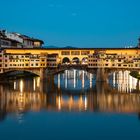 Die Ponte Vecchio in Florenz in der blauen Stunde