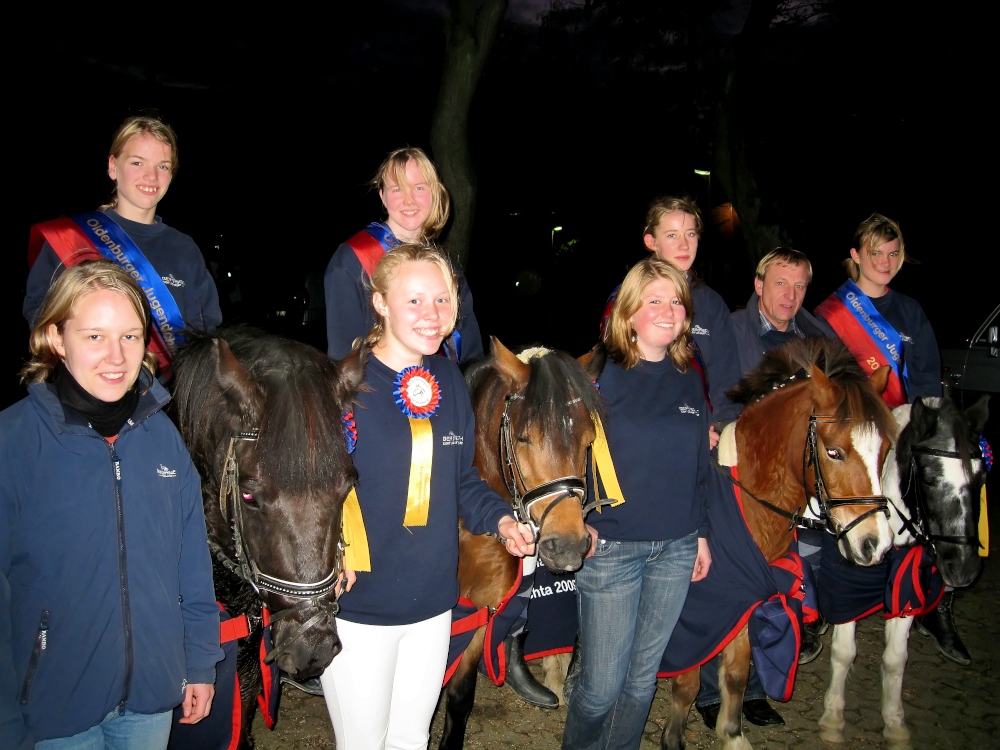 Die Ponyspielmannschaft des Stedinger Reit- und Fahrvereins „Sturmvogel“ Berne